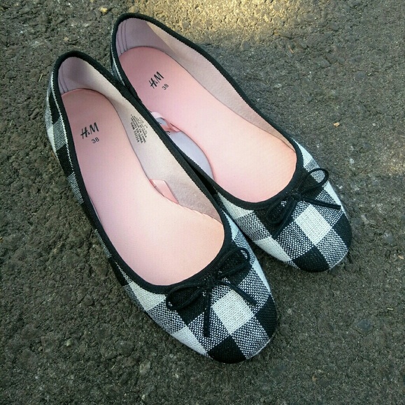H&M Shoes - 4 for $15 H&M Gingham Flats Size 7